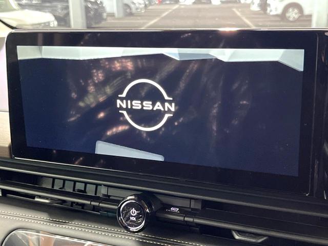 セレナ ハイウェイスターＶ　登録済未使用車　純正１２型ナビ　全周囲カメラ　プロパイロット　後方車両検知　デジタルミラー　両側電動ドア　ＬＥＤヘッド　オートハイビーム　クリアランスソナー　ＬＥＤヘッド　ＥＴＣ　リアオートエアコン（3枚目）