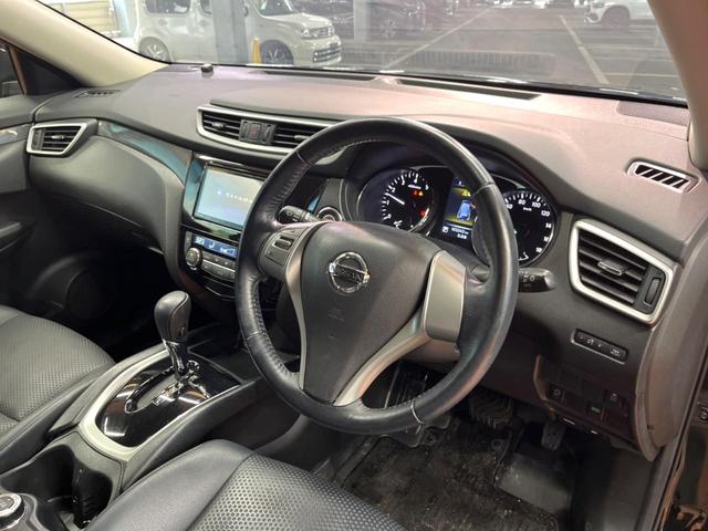 エクストレイル 20X エマージェンシーブレーキパッケージ 禁煙車 4WD SDナビ フルセグTV バックカメラ シートヒーター 横滑り防止装置 ダウンヒルアシスト アイドリングストップ ETC LEDヘッド&フォグ 純正17インチアルミ スマートキー(21枚目)