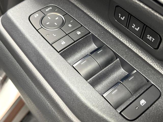 ランドクルーザー２５０ ＺＸ　禁煙車　サンルーフ　モデリスタパッケージ　シグネチャーイルミ　モデリスタオーバーフェンダー　ＪＢＬ　１２型ディスプレイ　全周囲カメラ　レーダークルーズ　デジタルミラー　ブラインドスポットモニター（33枚目）