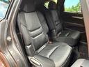 後部座席も気になるようなキズ・汚れやへたり等、大きなダメージはなく、良好な状態です。