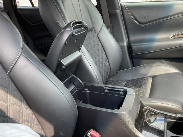 エレガンス 禁煙 衝突被害軽減S 純正SDナビ ワンセグ CD Bluetooth バックカメラ ハーフレザーシート パワーシート オートライト コーナーセンサー ETC レーダークルコン 純正17AW TRC(33枚目)