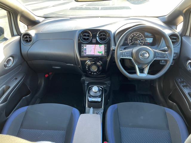e-パワー X ブラックアロー 禁煙 フルセグナビ Bluetooth DVD再生 バックカメラ ルーフ ドアミラー アウトサイドドアハンドル ブラックダークメタリック塗装15インチアルミ 専用内装 LEDヘッドライト(2枚目)