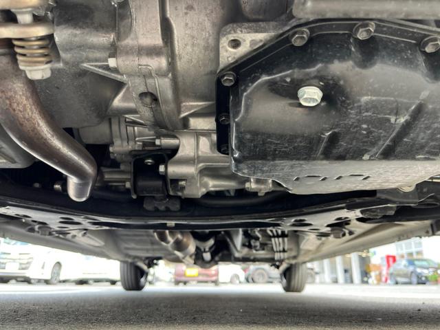 ハイブリッドFX 当店リースアップ 4WD 禁煙 コーナーセンサー 衝突軽減装置 レーンアシスト アイドリングストップ 2021年式タイヤ 純正オーディオ CD AUX ラジオ シートヒーター オートライト 記録簿(38枚目)