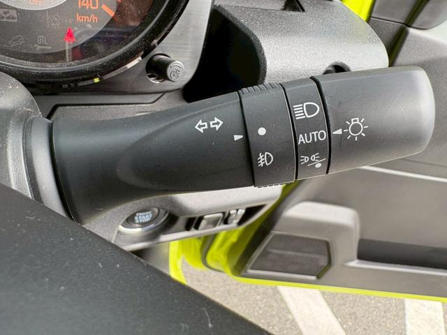 関東陸運局認証の自社工場完備！納車前の点検整備はもちろん、ご納車後のオイル交換、点検、車検、一般修理、鈑金塗装等すべて私どものサービス工場へお任せ下さい。国家資格をもった自動車整備士がお待ちしてます。