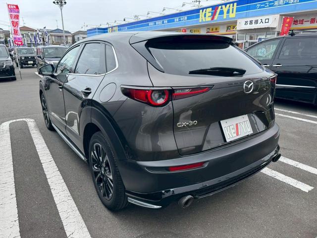 ＣＸ－３０ ２０Ｓ　Ｌパッケージ衝突軽減【走行９，３７３ｋｍ】　【禁煙車◆ヒーター付白本革電動シート】【全方位カメラ◆Ｂｌｕｅｔｏｏｔｈオーディオ対応ＳＤナビ／ＥＴＣ◆純正ドラレコ前後２カメラ】ＢＳＭ◆ＡＣＣ◆Ｐシフト◆ＨＵＤ◆ＡＴハイビーム／オートライトＬＥＤ（12枚目）