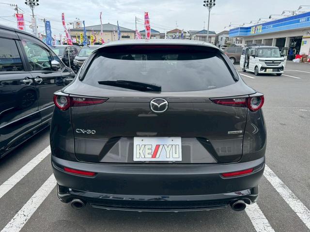 ＣＸ－３０ ２０Ｓ　Ｌパッケージ衝突軽減【走行９，３７３ｋｍ】　【禁煙車◆ヒーター付白本革電動シート】【全方位カメラ◆Ｂｌｕｅｔｏｏｔｈオーディオ対応ＳＤナビ／ＥＴＣ◆純正ドラレコ前後２カメラ】ＢＳＭ◆ＡＣＣ◆Ｐシフト◆ＨＵＤ◆ＡＴハイビーム／オートライトＬＥＤ（13枚目）