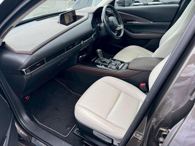 ＣＸ－３０ ２０Ｓ　Ｌパッケージ衝突軽減【走行９，３７３ｋｍ】　【禁煙車◆ヒーター付白本革電動シート】【全方位カメラ◆Ｂｌｕｅｔｏｏｔｈオーディオ対応ＳＤナビ／ＥＴＣ◆純正ドラレコ前後２カメラ】ＢＳＭ◆ＡＣＣ◆Ｐシフト◆ＨＵＤ◆ＡＴハイビーム／オートライトＬＥＤ（21枚目）