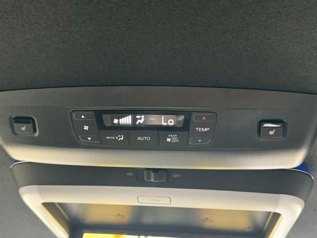 ステップワゴン eHEVスパーダプレミアムラインブラックエディション 【登録済未使用車◆走行5km】【11.4型Bluetoothオーディオ対応SDナビ◆15.6型フリップダウン◆全方位カメラ】両側自動ドア◆電動リヤゲート【BSM◆ACC◆ATハイビーム】専用アルミ(42枚目)