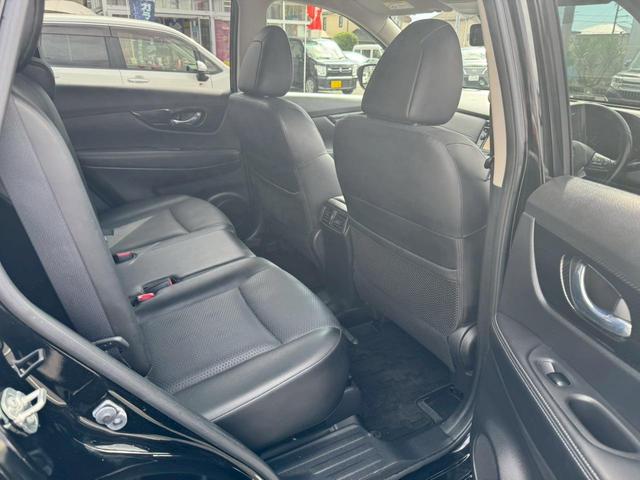 エクストレイル ２０Ｘｉ衝突軽減【４ＷＤ◆５６，７０５ｋｍ◆プロパイロット】　【全方位カメラ◆９型Ｂｌｕｅｔｏｏｔｈオーディオ対応ＳＤナビ／ＥＴＣ】電動リヤゲート◆撥水レザーシート◆インテリジェントルームミラー◆パーキングソナー◆オートライトＬＥＤ＆フォグ◆保証書＆取扱説明書（16枚目）