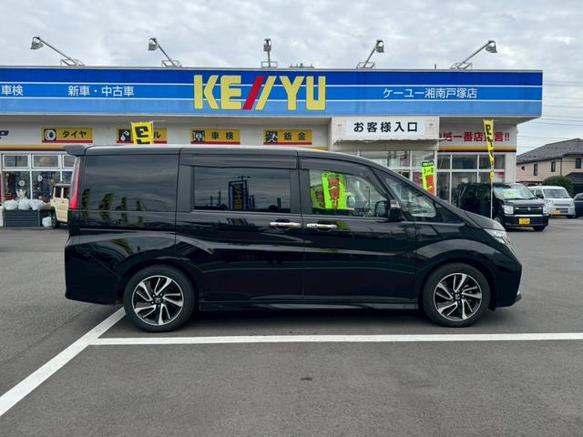 ステップワゴンスパーダ スパーダ・クールスピリット　ホンダセンシング衝突軽減　７人乗　２０２３年製ヨコハマ夏タイヤ　禁煙車　８型カロッツェリアＳＤナビ　フリップダウン　Ｂカメラ　ＥＴＣ　コムテック製ドラレコ２カメラ　両側自動ドア　ヒーター付ハーフレザー　ＡＣＣ　レーンアシスト（10枚目）