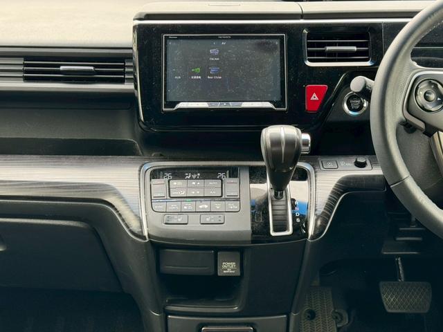 ステップワゴンスパーダ スパーダ・クールスピリット　ホンダセンシング衝突軽減　７人乗　２０２３年製ヨコハマ夏タイヤ　禁煙車　８型カロッツェリアＳＤナビ　フリップダウン　Ｂカメラ　ＥＴＣ　コムテック製ドラレコ２カメラ　両側自動ドア　ヒーター付ハーフレザー　ＡＣＣ　レーンアシスト（35枚目）