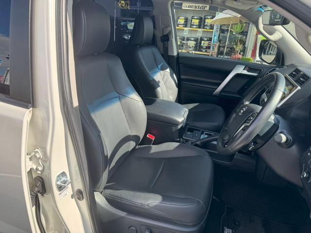 ◆本革シート【シートエアコン／電動シート】