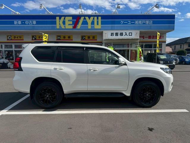 横浜方面からお越しの方は、国道１号線沿い左側『ＤＶＤショップ様』の隣、『レクサス様』先２００ｍにございます。藤沢方面よりお越しの方は、お店を通り過ぎて頂き、『すき家様』信号左裏でＵターンして下さい♪