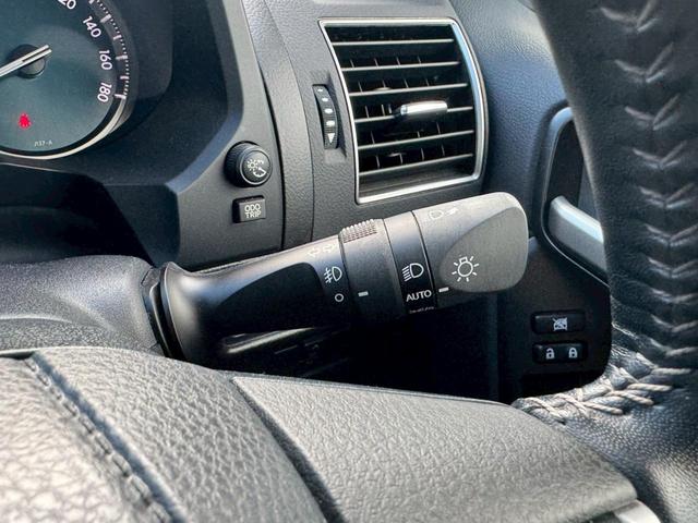 弊社ではオイル交換に【Ｓｈｅｌｌ　ＨＥＬＩＸ（シェルヒリックス）】を採用してます！Ｆ１レースにも使用されている高級オイル☆弊社のメンテナンスパックでは、【Ｓｈｅｌｌ　ＨＥＬＩＸ】の交換が何回でも無料♪