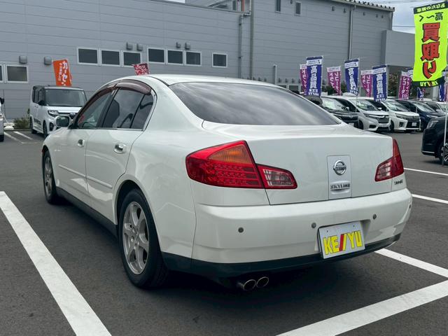 スカイライン ２５０ＧＴ　Ｓコレクション【走行８０，２６２ｋｍ】　【タイミングチェーン◆禁煙車◆２０２０年ＢＳ夏タイヤ】【メーカー純正ナビ／ＥＴＣ】ハーフレザー電動シート◆オートライトＨＩＤ＆フォグ◆パーキングソナー◆ＭＴモード◆スペアキー◆保証書＆取扱説明書（12枚目）