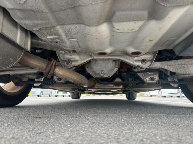 スカイライン ２５０ＧＴ　Ｓコレクション【走行８０，２６２ｋｍ】　【タイミングチェーン◆禁煙車◆２０２０年ＢＳ夏タイヤ】【メーカー純正ナビ／ＥＴＣ】ハーフレザー電動シート◆オートライトＨＩＤ＆フォグ◆パーキングソナー◆ＭＴモード◆スペアキー◆保証書＆取扱説明書（41枚目）