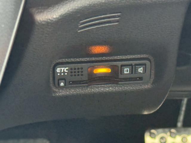 シビック セダン ホンダセンシング衝突軽減 走行36,983km 禁煙車 2025年製グッドイヤー夏タイヤ ギャザーズ製Bluetoothオーディオ対応SDナビ/Bカメラ/ETC 電子ホールドパーキングブレーキ Pシフト スマート&スペアキー 保証書&取扱説明書(39枚目)