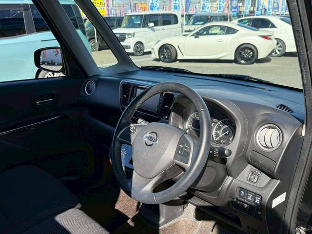 広い展示場内では、全ての展示車の試乗が可能！ご希望の際はお近くのスタッフまでお気軽にお申し付け下さい。見て・触って・乗って体感してください♪