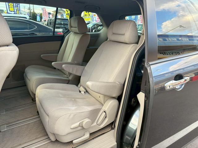 MPV 23Tターボ 走行102,545km タイミングチェーン 禁煙車1オーナー 後期型 2024年製BS夏タイヤ メーカーHDDナビ フリップダウンM 3点カメラ ETC 両側自動ドア オットマン オートライトHID スペアキー 保証書&取扱説明書(22枚目)