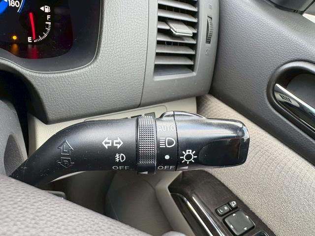 MPV 23Tターボ 走行102,545km タイミングチェーン 禁煙車1オーナー 後期型 2024年製BS夏タイヤ メーカーHDDナビ フリップダウンM 3点カメラ ETC 両側自動ドア オットマン オートライトHID スペアキー 保証書&取扱説明書(31枚目)