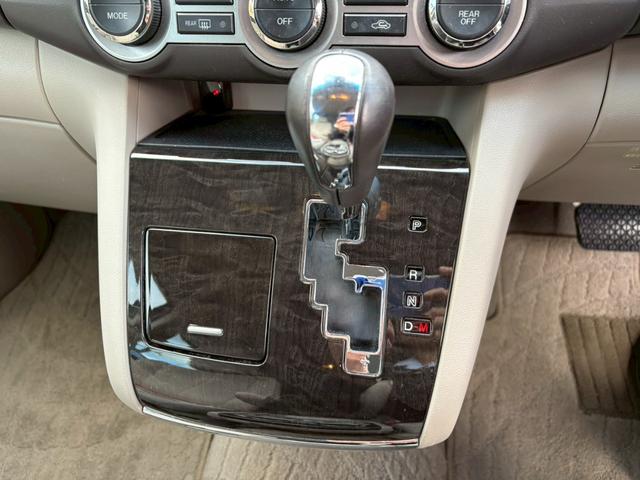 MPV 23Tターボ 走行102,545km タイミングチェーン 禁煙車1オーナー 後期型 2024年製BS夏タイヤ メーカーHDDナビ フリップダウンM 3点カメラ ETC 両側自動ドア オットマン オートライトHID スペアキー 保証書&取扱説明書(37枚目)