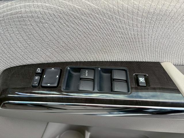 MPV 23Tターボ 走行102,545km タイミングチェーン 禁煙車1オーナー 後期型 2024年製BS夏タイヤ メーカーHDDナビ フリップダウンM 3点カメラ ETC 両側自動ドア オットマン オートライトHID スペアキー 保証書&取扱説明書(38枚目)