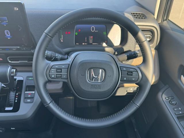 フリード ｅ：ＨＥＶエアー　ＥＸ衝突軽減　登録済未使用車／走行４ｋｍ　全方位カメラ　１１．４型ハイレゾ＆Ｂｌｕｅｔｏｏｔｈオーディオ対応ＳＤナビ　２．０ＥＴＣ　両側自動ドア　パーキングソナー　ＢＳＩ　ＡＣＣ　レーンアシスト　オートライトＬＥＤ＆フォグ／スペアキー（31枚目）