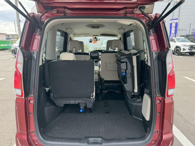 セレナ ハイウェイスターＧ　プロパイロットエディション衝突軽減　走行５０，９３０ｋｍ　禁煙車　２０２２年製グッドイヤー夏タイヤ　Ｂｌｕｅｔｏｏｔｈオーディオ対応ＳＤナビ　Ｂカメラ　ＥＴＣ　ＫＥＩＹＯ製ドラレコ２カメラ　両側自動ドア　パーキングソナー　スペアキー（28枚目）