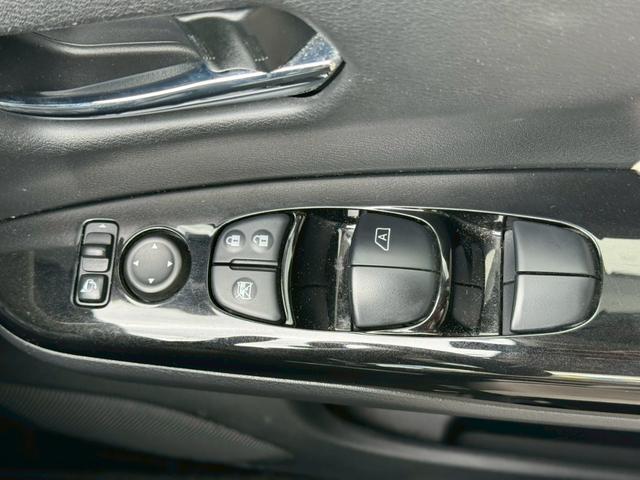 セレナ ハイウェイスターＧ　プロパイロットエディション衝突軽減　走行５０，９３０ｋｍ　禁煙車　２０２２年製グッドイヤー夏タイヤ　Ｂｌｕｅｔｏｏｔｈオーディオ対応ＳＤナビ　Ｂカメラ　ＥＴＣ　ＫＥＩＹＯ製ドラレコ２カメラ　両側自動ドア　パーキングソナー　スペアキー（42枚目）