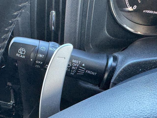 デリカD:5 D パワーパッケージ【軽油ターボ◆走行33,979km】 【8人乗◆禁煙車1オーナー】【アルパアイン製Bluetoothオーディオ対応SDナビ/Bカメラ/ETC】両側自動ドア◆クルコン/横滑防止装置◆パドルシフト/オートAC◆オ-トライトHID&フォグ(32枚目)