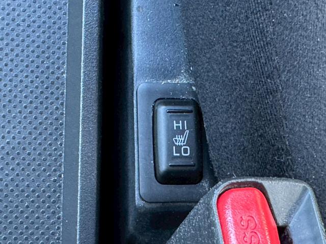 デリカD:5 D パワーパッケージ【軽油ターボ◆走行33,979km】 【8人乗◆禁煙車1オーナー】【アルパアイン製Bluetoothオーディオ対応SDナビ/Bカメラ/ETC】両側自動ドア◆クルコン/横滑防止装置◆パドルシフト/オートAC◆オ-トライトHID&フォグ(40枚目)