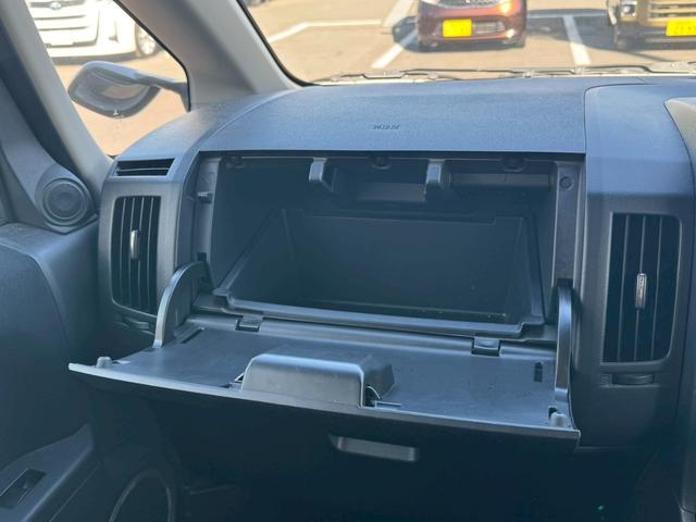 デリカD:5 D パワーパッケージ【軽油ターボ◆走行33,979km】 【8人乗◆禁煙車1オーナー】【アルパアイン製Bluetoothオーディオ対応SDナビ/Bカメラ/ETC】両側自動ドア◆クルコン/横滑防止装置◆パドルシフト/オートAC◆オ-トライトHID&フォグ(43枚目)