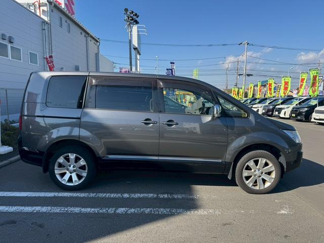 デリカD:5 D パワーパッケージ【軽油ターボ◆走行33,979km】 【8人乗◆禁煙車1オーナー】【アルパアイン製Bluetoothオーディオ対応SDナビ/Bカメラ/ETC】両側自動ドア◆クルコン/横滑防止装置◆パドルシフト/オートAC◆オ-トライトHID&フォグ(47枚目)