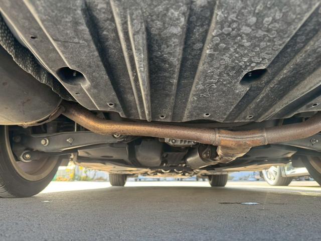 IS IS350 バージョンS 走行30,664km 6速AT 禁煙車 メーカーBluetooth接続HDDナビ バックカメラ ETC 自動防眩ミラー パドルシフト オートライトHID&フォグ パーキングソナー クルコン 電動シート スマート&Pスタート(8枚目)