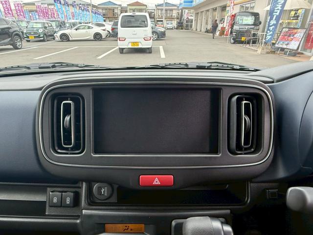 アルト ハイブリッドS LEDライト装着車 衝突軽減 走行28km 禁煙車1オーナー 全方位カメラ オーディオレス/USBポート シートヒーター パーキングソナー レーンアシスト LEDライト Iストップ 横滑防止装置 キーレス&スペアキー 保証書&取扱説明書(4枚目)