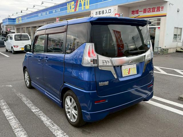 デリカＤ：２ ハイブリッドＳＺ　ナビパッケージ衝突軽減　禁煙車　走行３７，０７８ｋｍ　２０２４年製ブリヂストン夏タイヤ　全方位カメラ　メーカーＢｌｕｅｔｏｏｔｈオーディオ対応ＳＤナビ　両側自動ドア　シートヒーター　クルコン　スペアキー　保証書＆取扱説明書（12枚目）