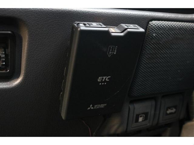 ランドクルーザー80 VXリミテッド 丸目換装 中期モデル 4.5Lガソリンエンジン×タイミングチェーン 純正車高 3色テールレンズ 輸出用スチールホイール BFグッドリッチATタイヤ クルーズコントロール ナルディウッドハンドル(16枚目)