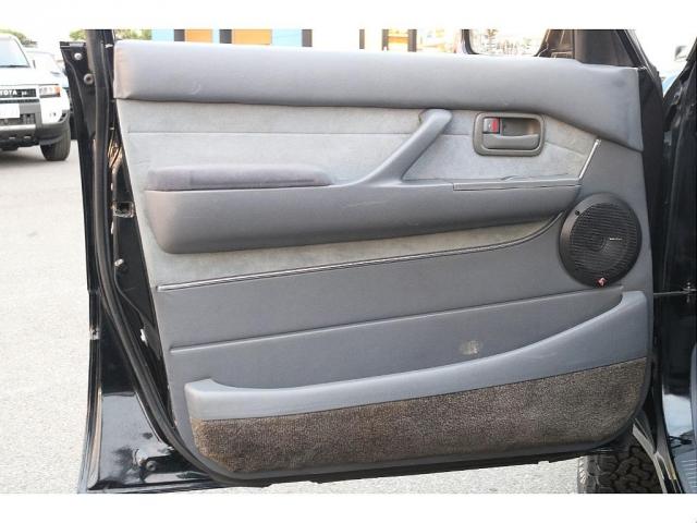 ランドクルーザー80 VXリミテッド 丸目換装 中期モデル 4.5Lガソリンエンジン×タイミングチェーン 純正車高 3色テールレンズ 輸出用スチールホイール BFグッドリッチATタイヤ クルーズコントロール ナルディウッドハンドル(18枚目)