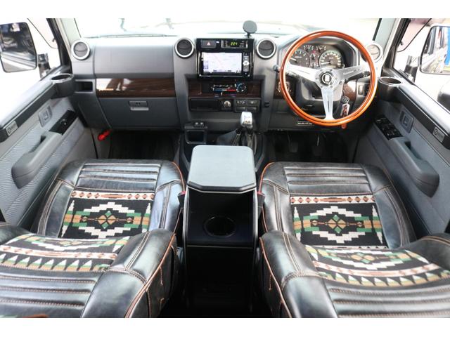 ランドクルーザー70 4.0 4WD GRJ76 70th記念パーツ ARBフロントバンパー ARBルーフラック 群馬トヨタ限定アルミシフト BFグッドリッチトレイルテレーン ブラッドレーVアルミ オーバーヘッドコンソール(27枚目)