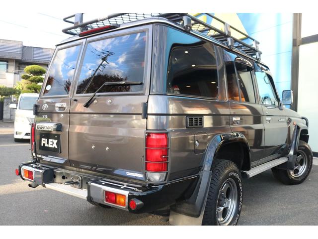 ランドクルーザー70 4.0 4WD GRJ76 70th記念パーツ ARBフロントバンパー ARBルーフラック 群馬トヨタ限定アルミシフト BFグッドリッチトレイルテレーン ブラッドレーVアルミ オーバーヘッドコンソール(30枚目)