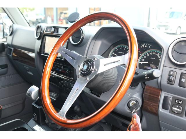 ランドクルーザー70 4.0 4WD GRJ76 70th記念パーツ ARBフロントバンパー ARBルーフラック 群馬トヨタ限定アルミシフト BFグッドリッチトレイルテレーン ブラッドレーVアルミ オーバーヘッドコンソール(34枚目)