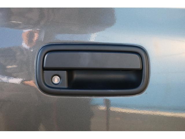 ランドクルーザープラド ＴＸ　Ａｍｅｒｉｃａｎ　Ｃｌａｓｓｉｃ　丸目換装　新品フローティングナビ　新品ナルディウッドステア　Ｂｌｕｅｔｏｏｔｈ・ＨＤＭＩ対応ナビ　新品バックカメラ　新品ＥＴＣ車載器　新品タイヤホイール（29枚目）