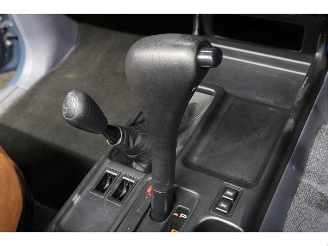 ランドクルーザープラド ＴＸリミテッド　丸目カスタム　アルルブルーペイント　ラプターライナー塗装　新品：７インチフルセグナビ＆バックカメラ＆ＥＴＣ　前後ドライブレコーダー　ルーフレール　サイドステップ　クラシックシートカバー　オレンジレンズ（14枚目）