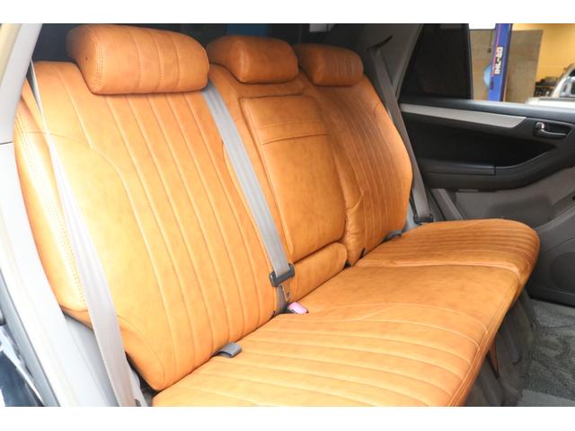 ハイラックスサーフ SSR-X Vセレクション 新規リフトアップ 新品インナーブラックヘッドライト 新品TOYOTAロゴグリル 新品デルタフォース オーバルAW 新品YOKOHAMジオランダーX-ATタイヤ 新品フォグ ダッシュボード張替え施工済み(12枚目)