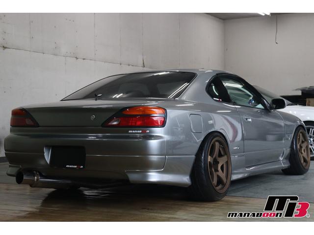 シルビア スペックＲエアロ　ＮＩＳＭＯ前後タワーバー／ＢＲＩＤＥセミバケットシート／Ｄｅｆｉ追加メーター／ＨＰＩフロントパイプ／社外マフラー／Ｄ－ＭＡＸ車高調／ＢＬＩＴＺインタークーラー／ＳＫＩＤ　ＲＡＣＩＮＧアーム／純正６ＭＴ（3枚目）