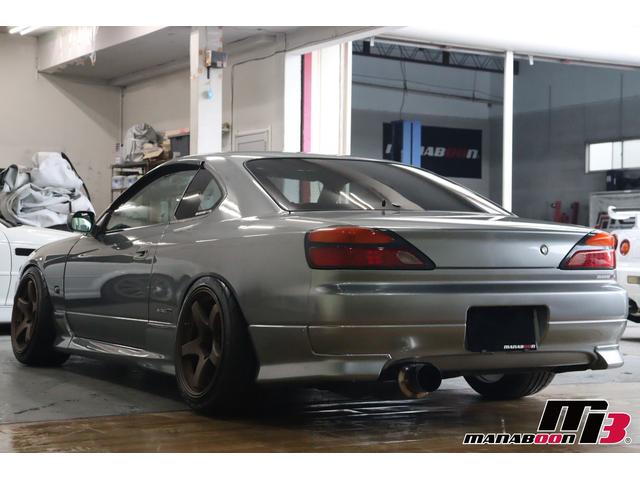 シルビア スペックＲエアロ　ＮＩＳＭＯ前後タワーバー／ＢＲＩＤＥセミバケットシート／Ｄｅｆｉ追加メーター／ＨＰＩフロントパイプ／社外マフラー／Ｄ－ＭＡＸ車高調／ＢＬＩＴＺインタークーラー／ＳＫＩＤ　ＲＡＣＩＮＧアーム／純正６ＭＴ（4枚目）