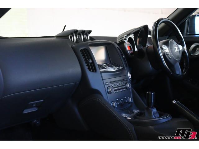フェアレディＺ バージョンＳ　ワンオーナー／Ｒ１チタンマフラー／フジツボＹパイプ／ＨＫＳ車高調／ＲＥＣＡＲＯ　ＲＳ－Ｇフルバケットシート／アドバンＧＴ２０インチ（22枚目）