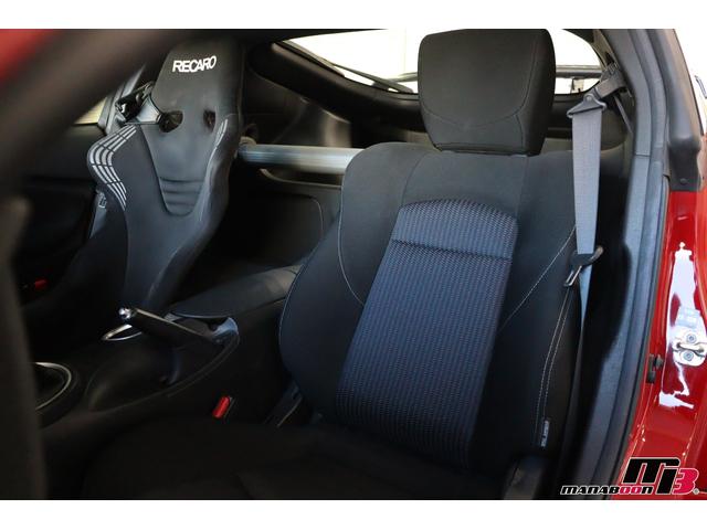 フェアレディＺ バージョンＳ　ワンオーナー／Ｒ１チタンマフラー／フジツボＹパイプ／ＨＫＳ車高調／ＲＥＣＡＲＯ　ＲＳ－Ｇフルバケットシート／アドバンＧＴ２０インチ（24枚目）