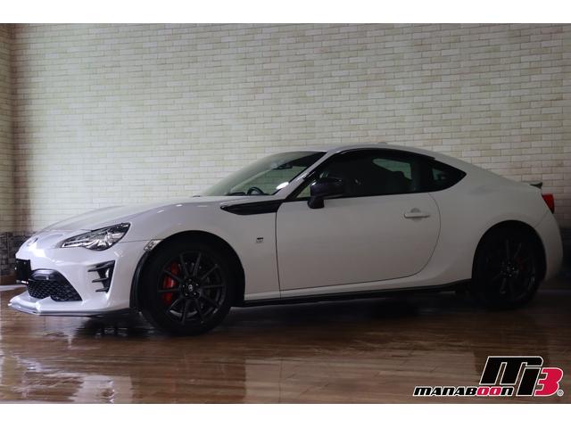 86 GRスポーツ GRフロントスポイラー/GRリアスポイラー/GRサイドステップ/ブレンボキャリパー/GR17インチアルミ/GRステアリング/専用コンビネーションメーター/純正ナビ/バックモニター/ETC2.0(9枚目)