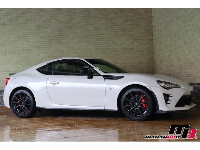 86 GRスポーツ GRフロントスポイラー/GRリアスポイラー/GRサイドステップ/ブレンボキャリパー/GR17インチアルミ/GRステアリング/専用コンビネーションメーター/純正ナビ/バックモニター/ETC2.0(10枚目)